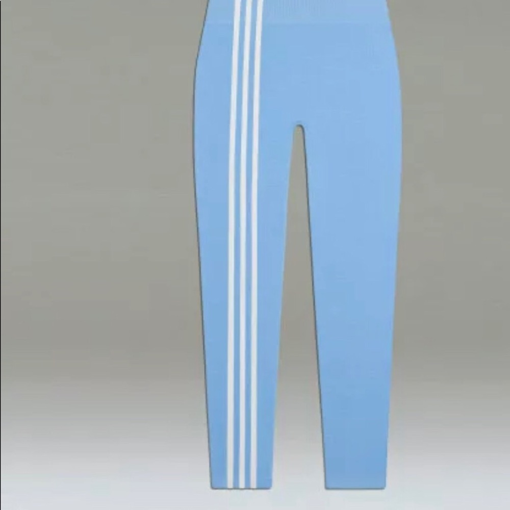 IVY PARK Light Blue Leggings with White Stripes - Picture 5 of 5